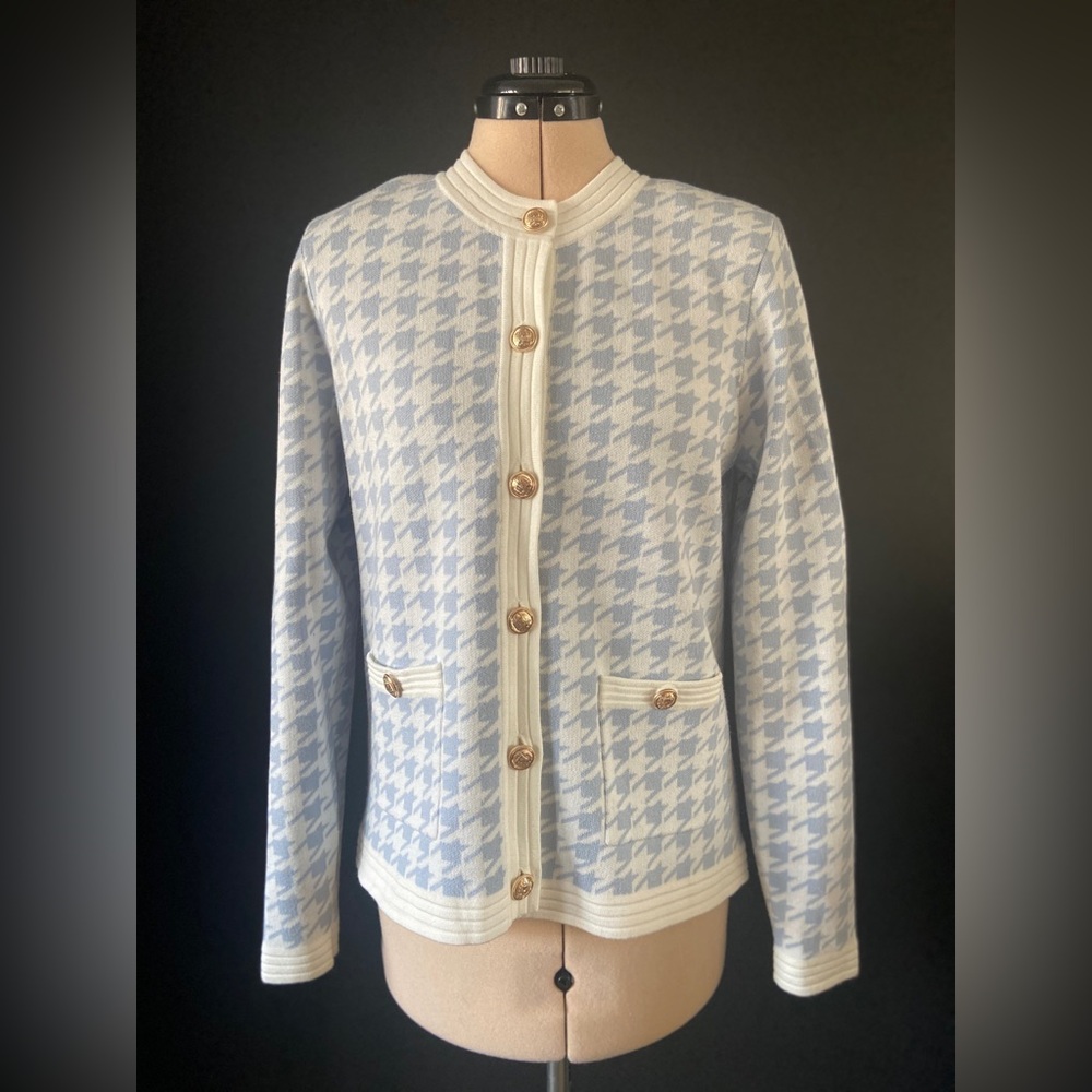 Simons contemporaine Women's Blue and White Houndstooth Sweater